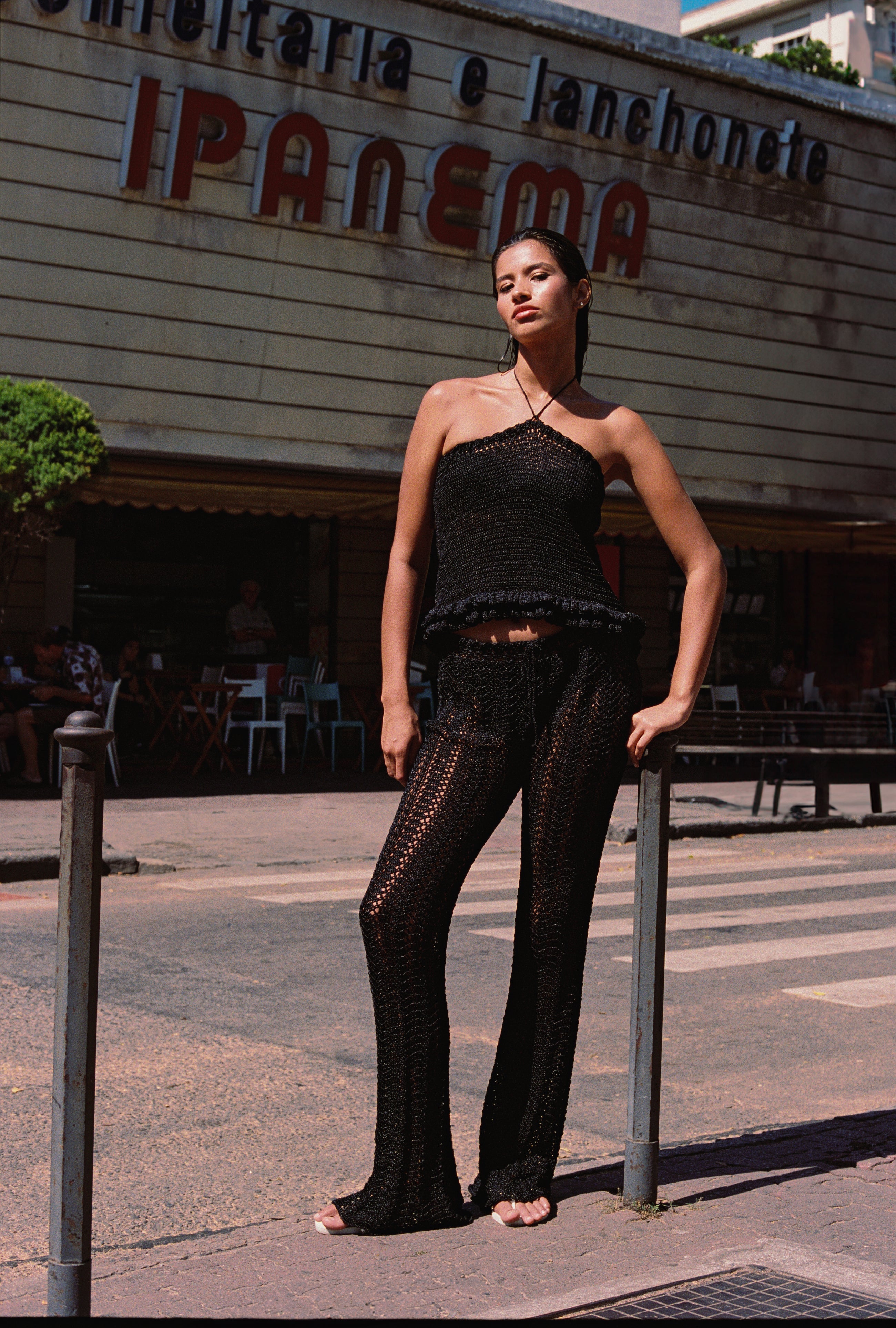 Calça Amelia em Crochê Preto