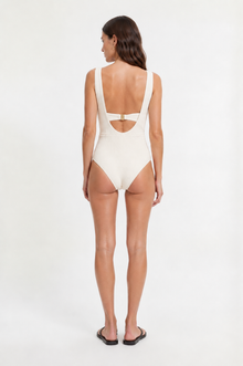 BODY HAILEY